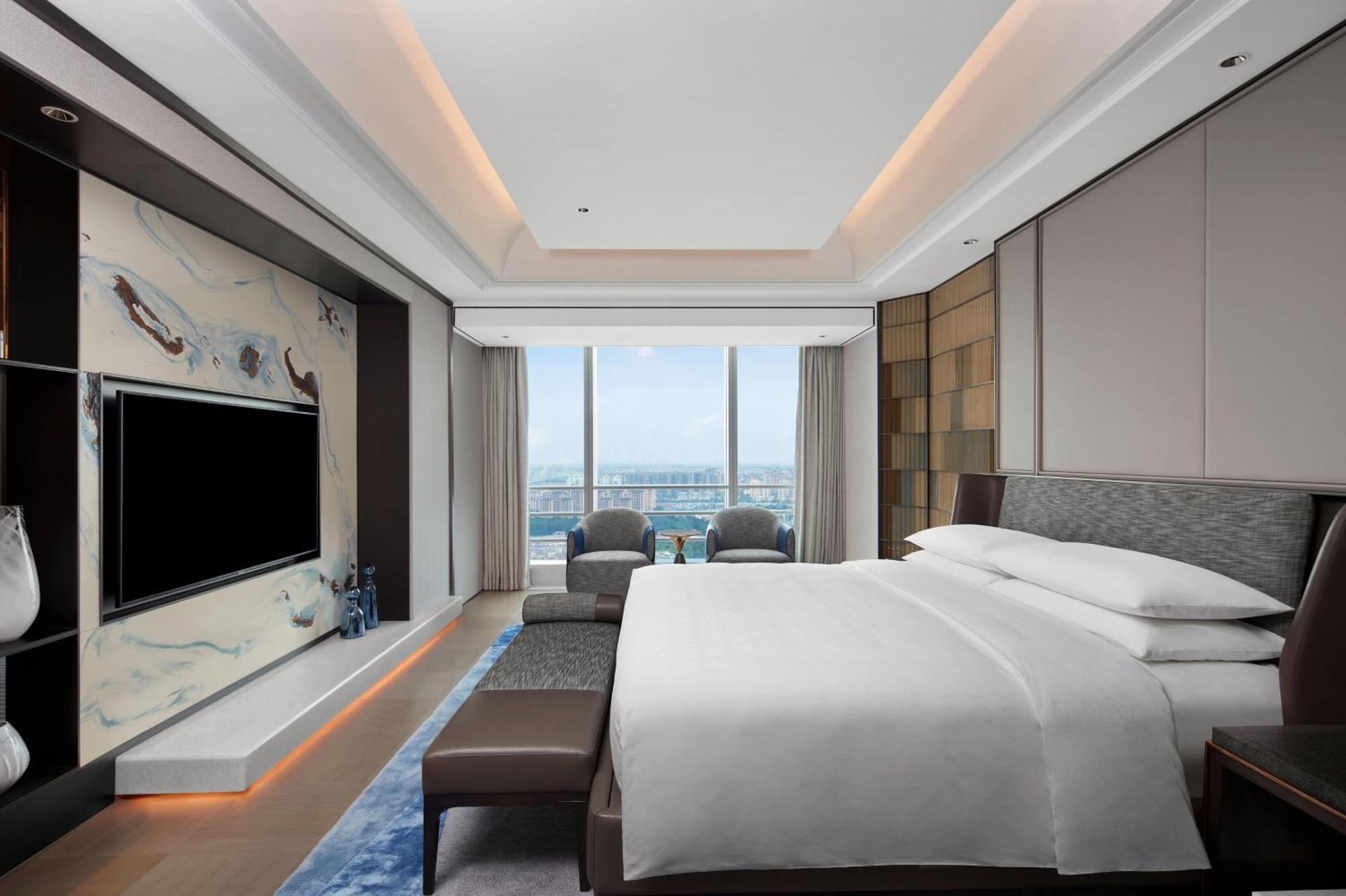 Отель Sheraton Guangzhou Panyu Экстерьер фото