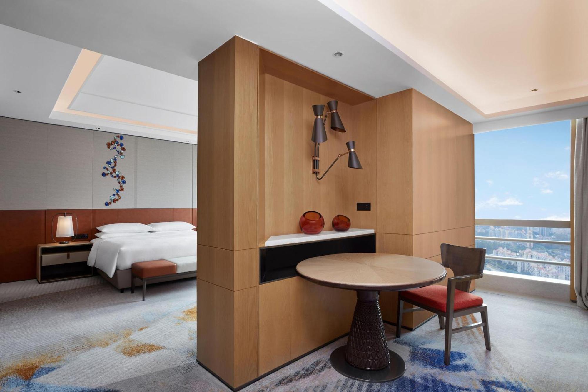 Отель Sheraton Guangzhou Panyu Экстерьер фото