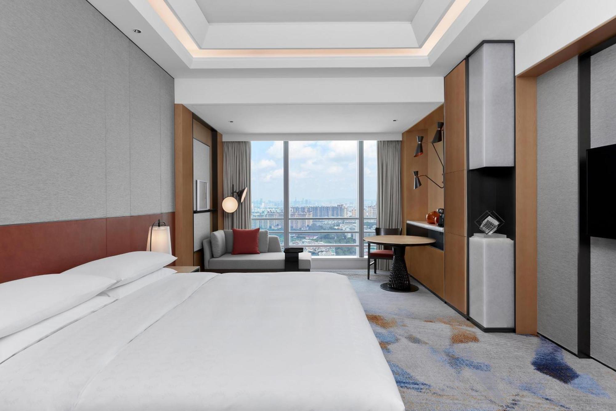 Отель Sheraton Guangzhou Panyu Экстерьер фото