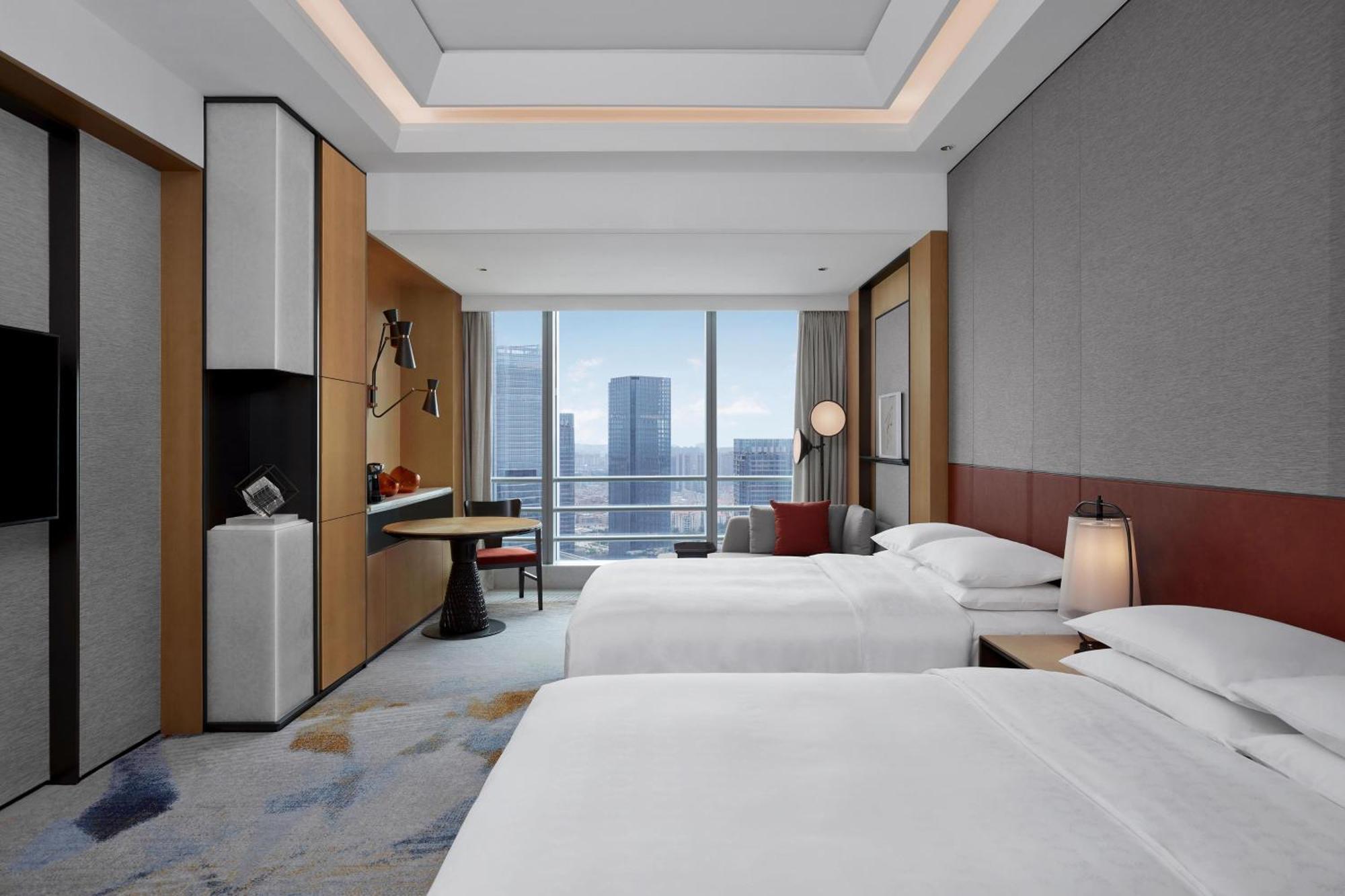 Отель Sheraton Guangzhou Panyu Экстерьер фото